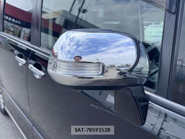 Toyota VOXY 2013-03 8102362-26