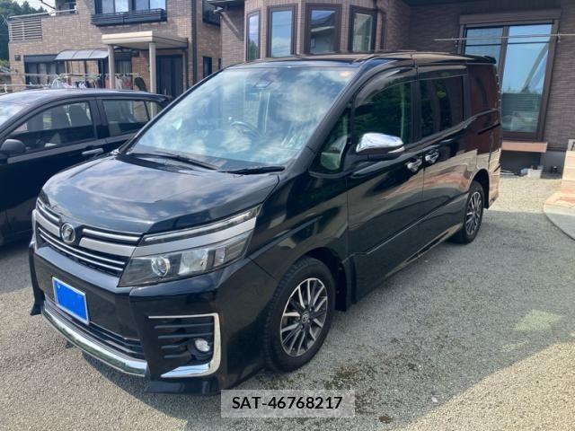 Toyota VOXY 2016-09 8132761-0