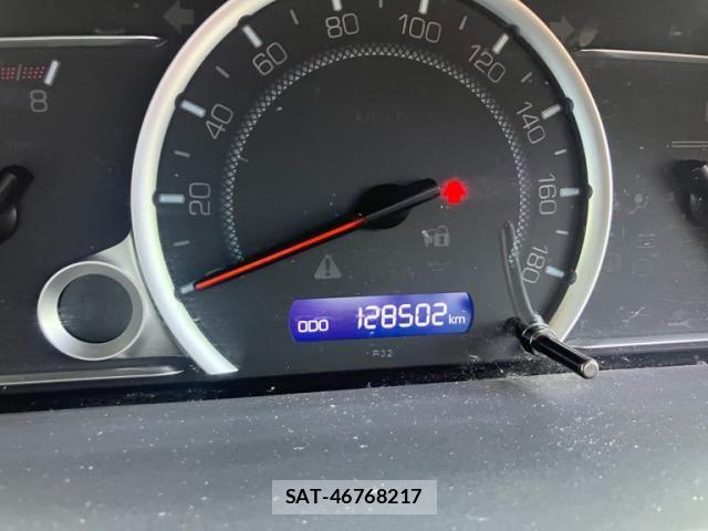 Toyota VOXY 2016-09 8132761-20