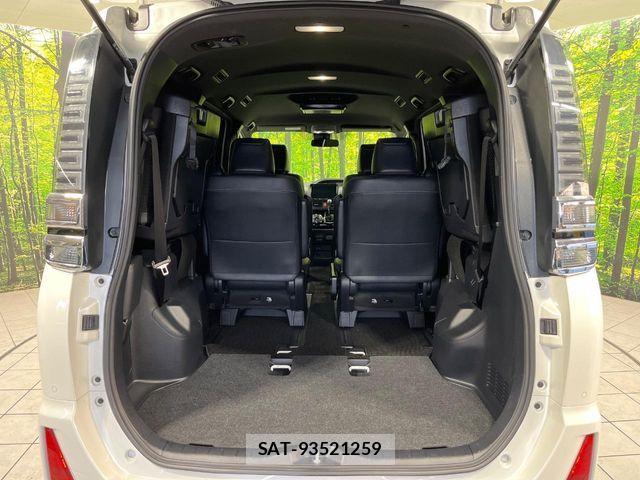 Toyota VOXY 2021-11 8146905-10
