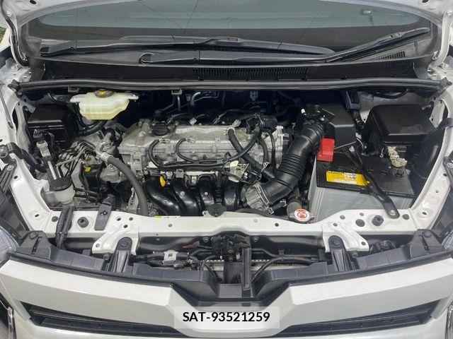 Toyota VOXY 2021-11 8146905-18