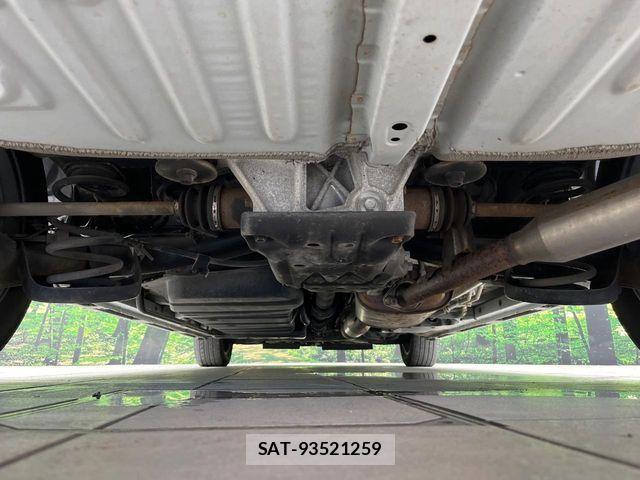Toyota VOXY 2021-11 8146905-19