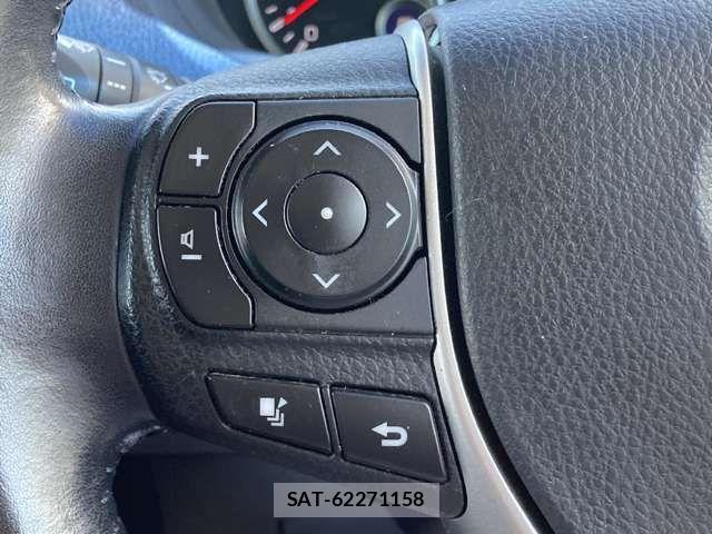 Toyota VOXY 2015-06 8210756-12