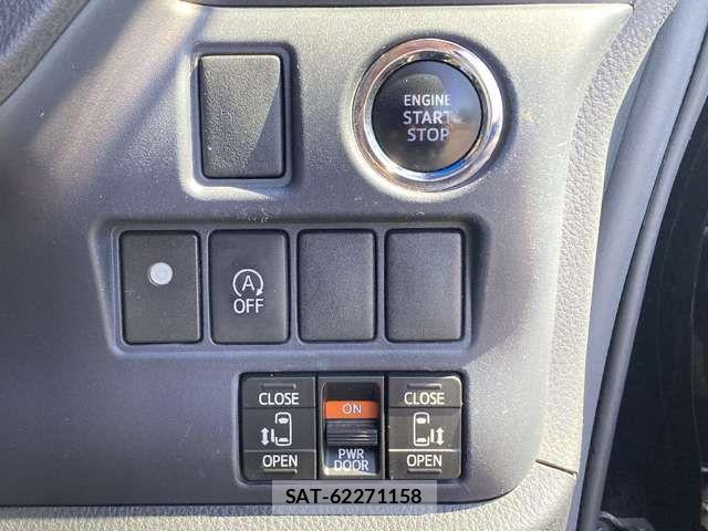 Toyota VOXY 2015-06 8210756-15