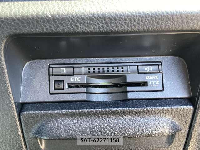 Toyota VOXY 2015-06 8210756-16