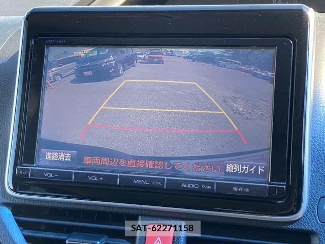 Toyota VOXY 2015-06 8210756-8