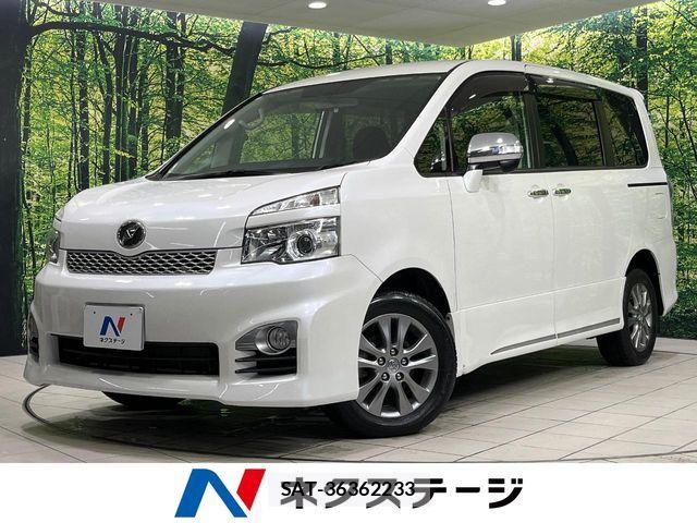 Toyota VOXY 2012-07 8210757-0