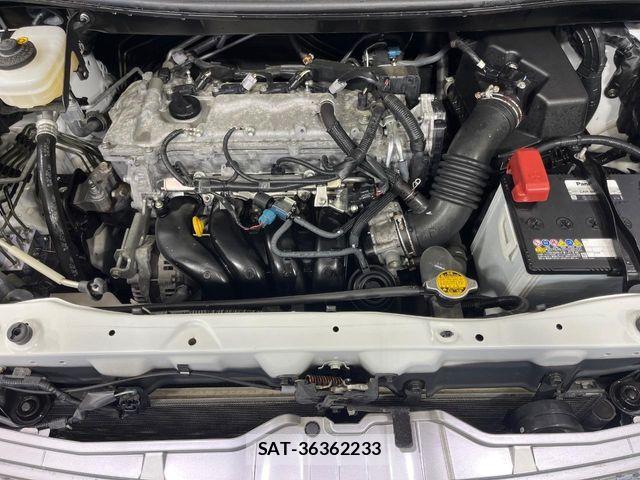 Toyota VOXY 2012-07 8210757-18