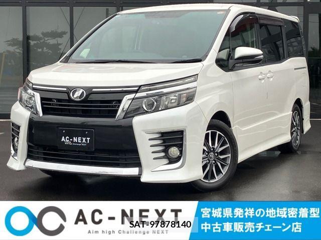 Toyota VOXY 2014-08 8232201-0