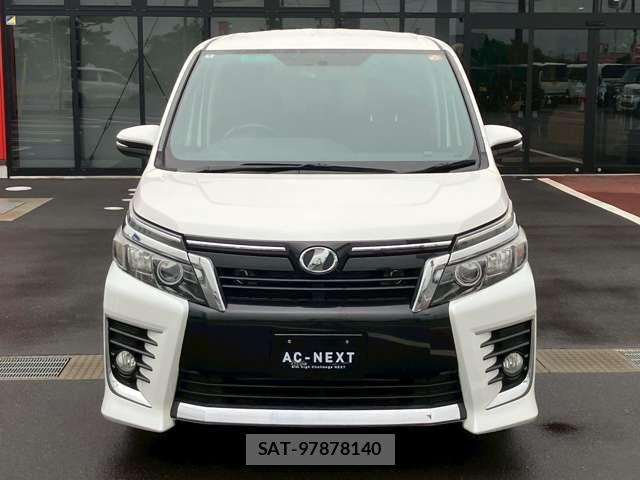 Toyota VOXY 2014-08 8232201-14