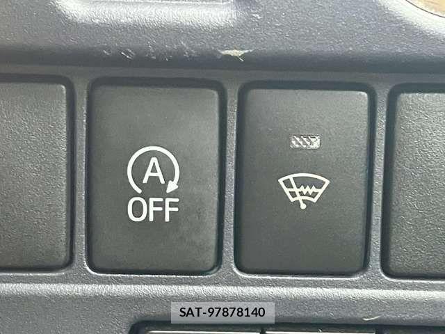 Toyota VOXY 2014-08 8232201-3
