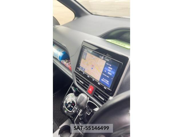 Toyota VOXY 2019-03 8232204-13
