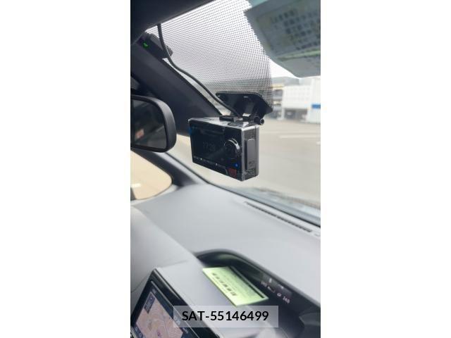 Toyota VOXY 2019-03 8232204-14