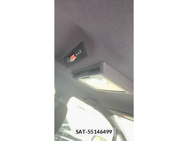 Toyota VOXY 2019-03 8232204-15