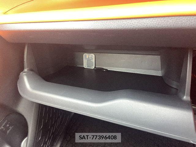 Toyota VOXY 2014-06 8246996-15