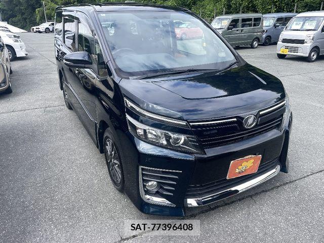 Toyota VOXY 2014-06 8246996-1