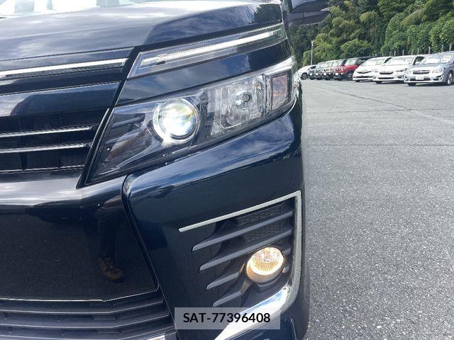 Toyota VOXY 2014-06 8246996-20