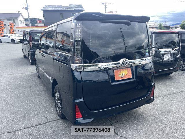Toyota VOXY 2014-06 8246996-2