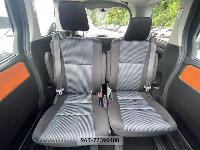 Toyota VOXY 2014-06 8246996-7