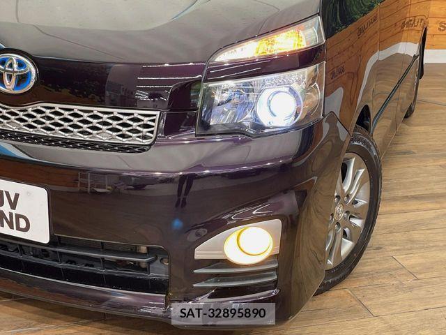 Toyota VOXY 2011-06 8246998-13