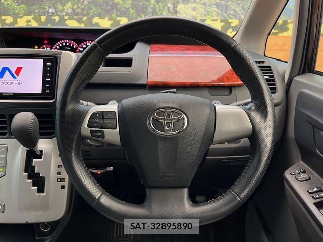 Toyota VOXY 2011-06 8246998-8