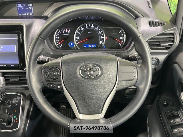 Toyota VOXY 2014-08 8246997-11