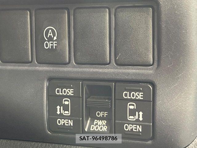 Toyota VOXY 2014-08 8246997-5