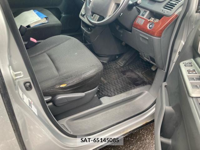 Toyota VOXY 2008-08 8246999-10