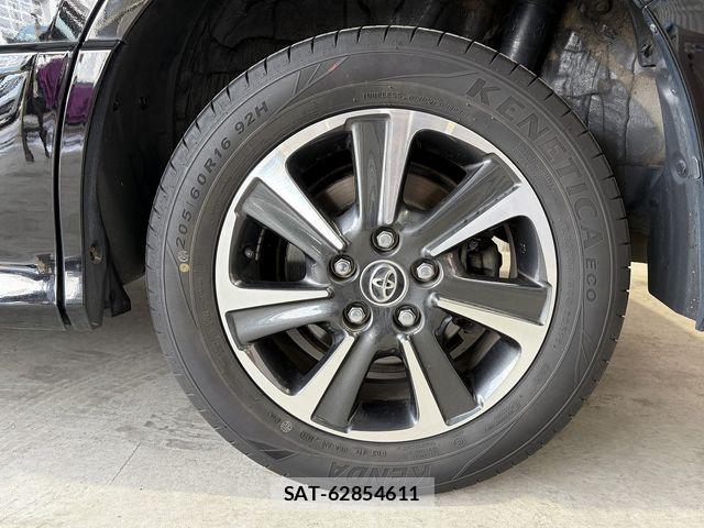 Toyota VOXY 2018-02 8317753-13