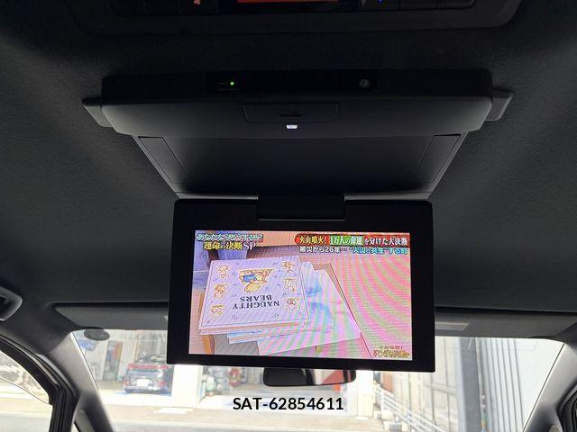 Toyota VOXY 2018-02 8317753-5