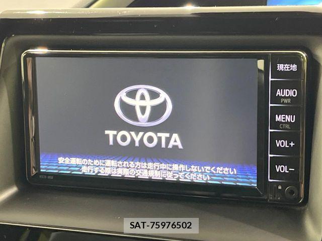 Toyota VOXY 2021-11 8317750-2
