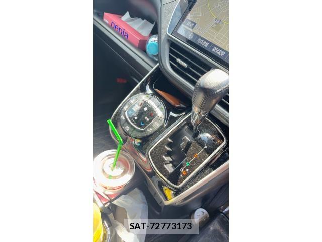 Toyota VOXY 2020-07 8317755-17