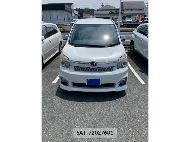 Toyota VOXY 2012-01 8317757-0