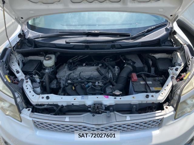 Toyota VOXY 2012-01 8317757-3