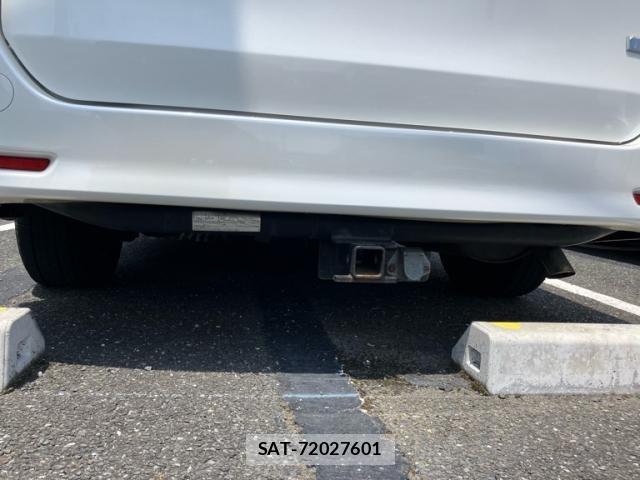 Toyota VOXY 2012-01 8317757-8