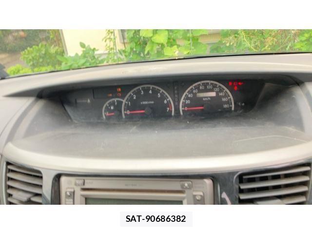 Toyota VOXY 2005-12 8317761-14