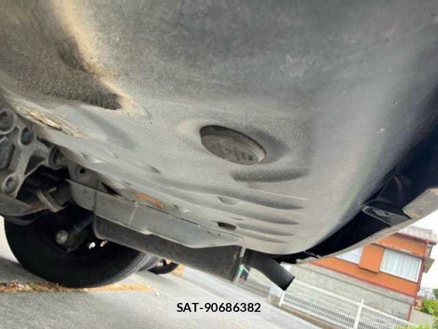 Toyota VOXY 2005-12 8317761-4