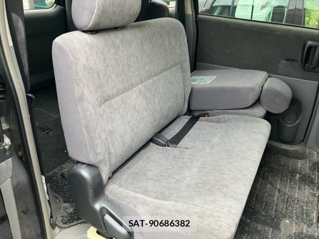 Toyota VOXY 2005-12 8317761-8
