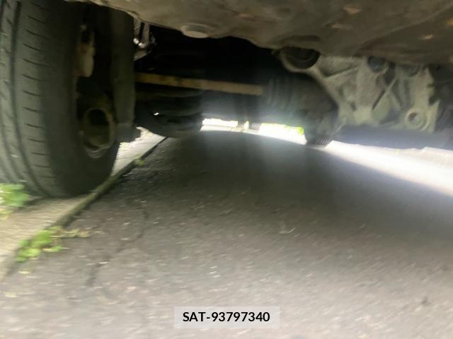 Toyota VOXY 2013-09 8317758-10