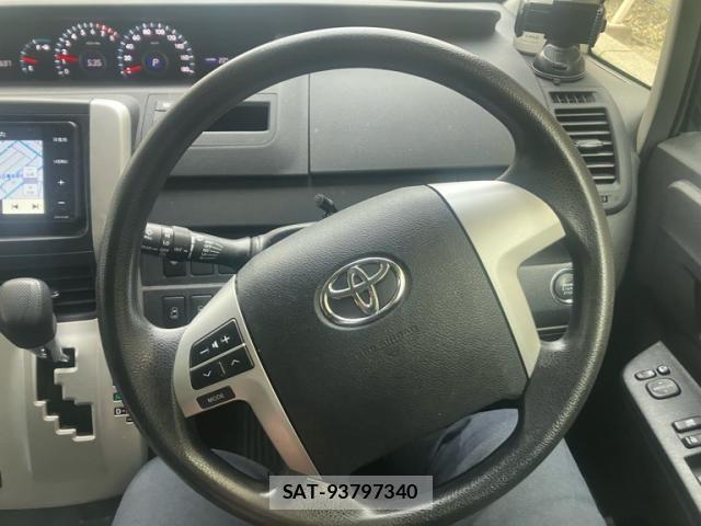 Toyota VOXY 2013-09 8317758-17
