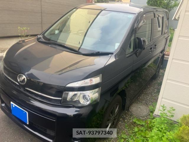 Toyota VOXY 2013-09 8317758-1