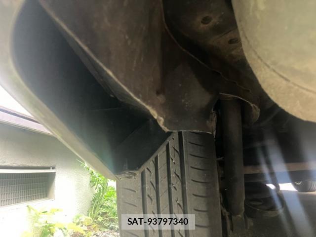 Toyota VOXY 2013-09 8317758-22
