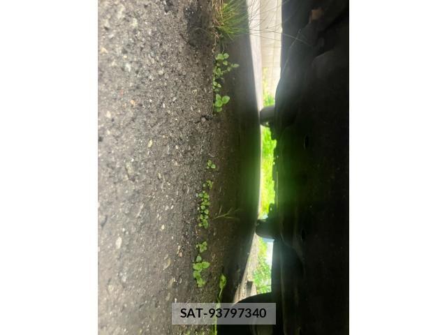 Toyota VOXY 2013-09 8317758-2