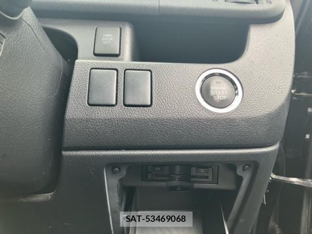 Toyota VOXY 2013-09 8317762-13