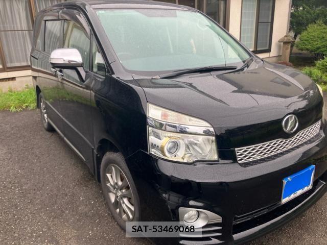 Toyota VOXY 2013-09 8317762-2