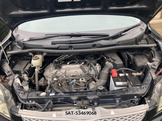 Toyota VOXY 2013-09 8317762-3