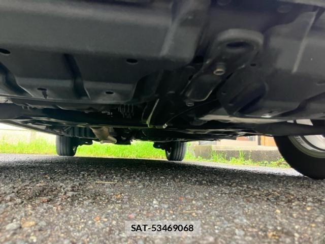 Toyota VOXY 2013-09 8317762-5