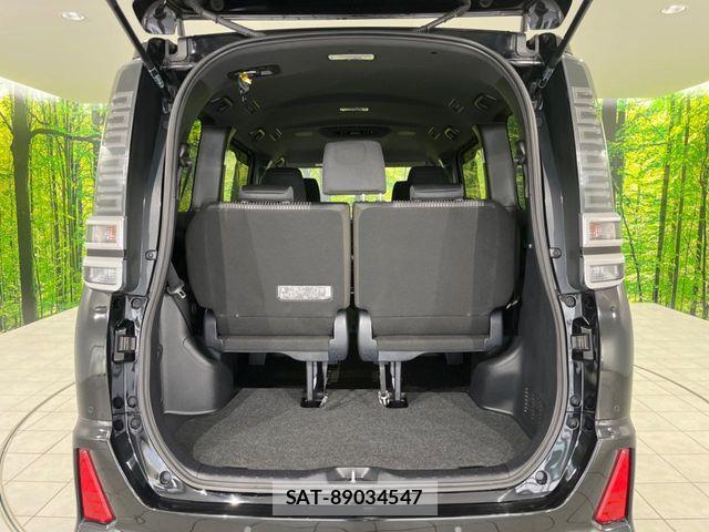 Toyota VOXY 2020-10 8317754-12