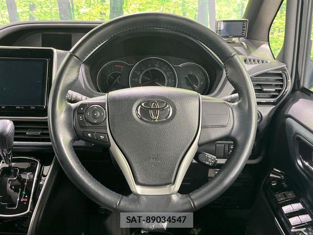 Toyota VOXY 2020-10 8317754-13