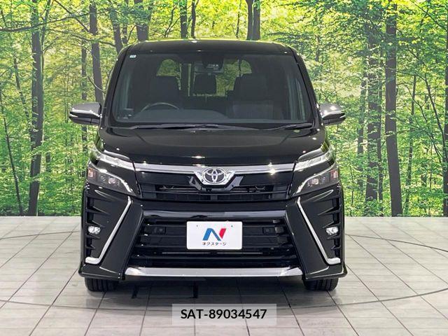 Toyota VOXY 2020-10 8317754-16